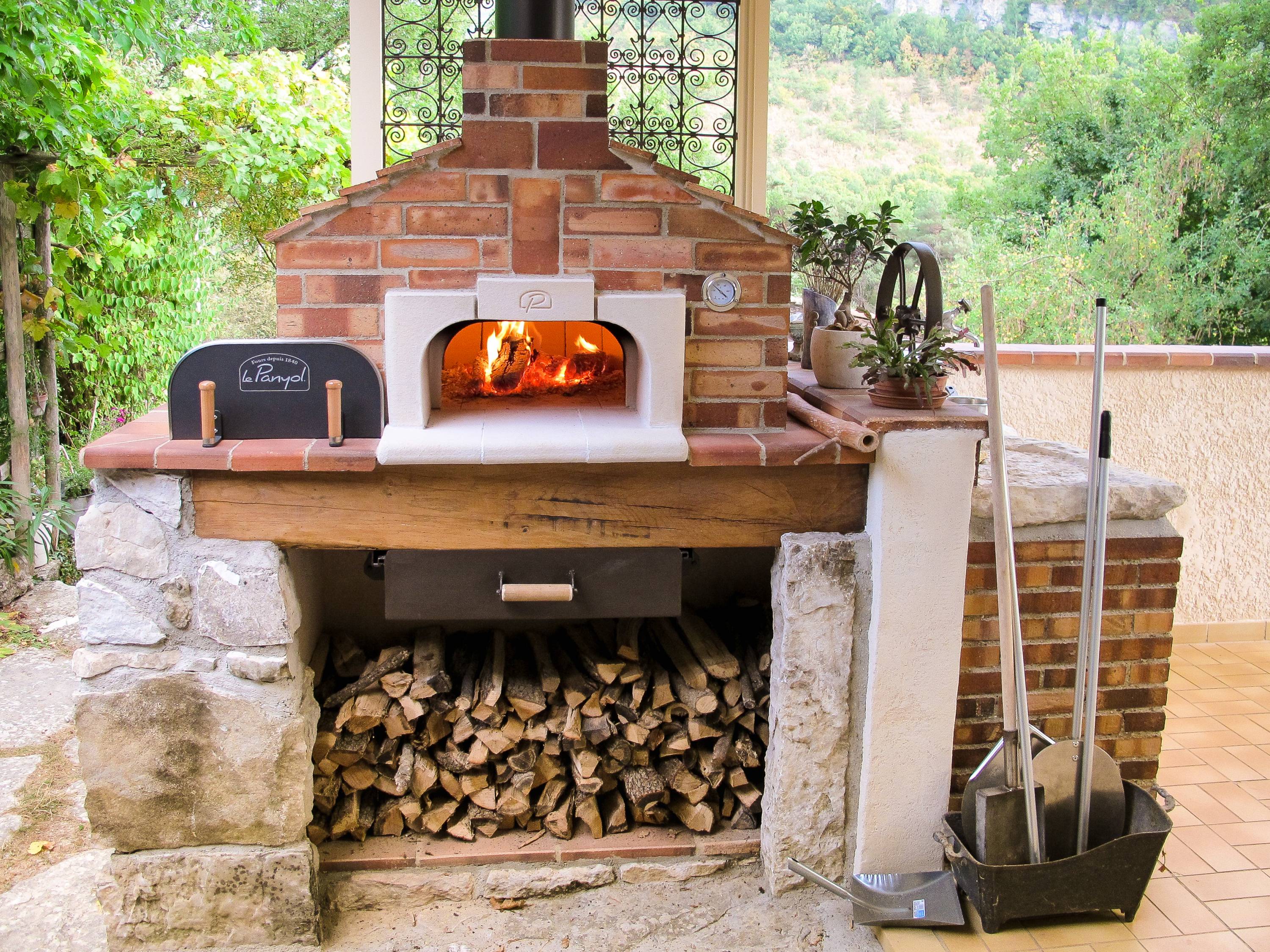 Four à bois Pizza extérieur installé sous terrasse - Drôme 26 - Le Panyol